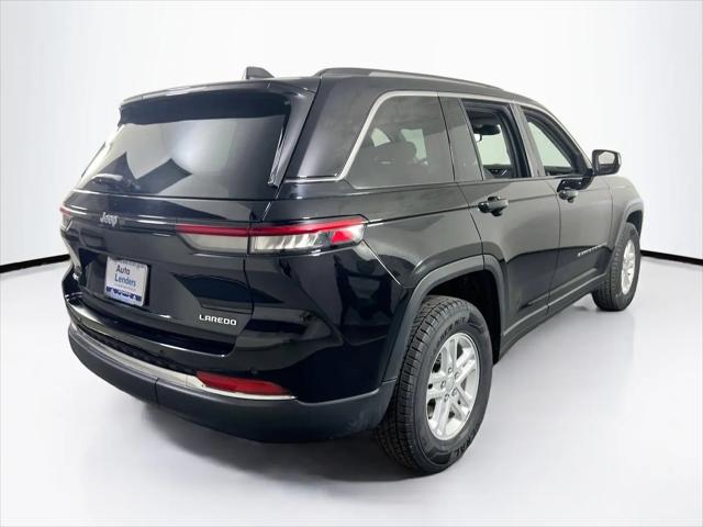 2023 Jeep Grand Cherokee Laredo 4x4