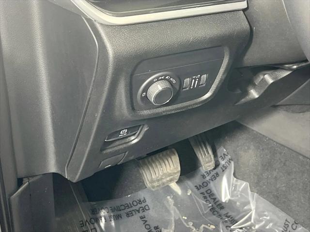 2023 Jeep Grand Cherokee Laredo 4x4