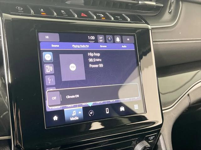 2023 Jeep Grand Cherokee Laredo 4x4