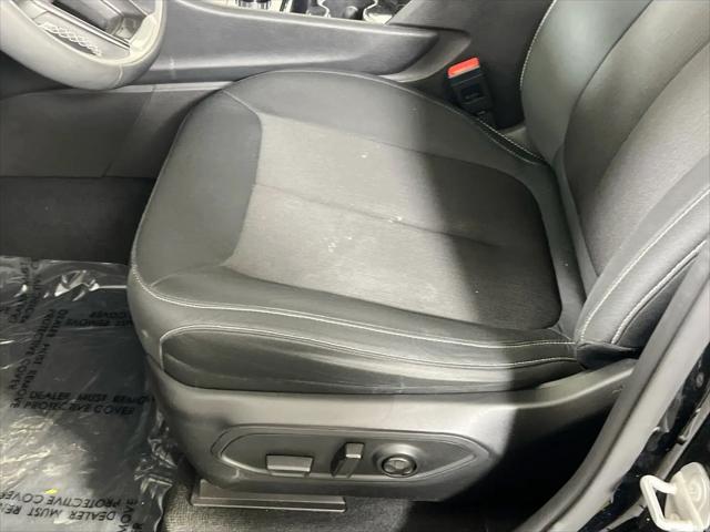 2023 Jeep Grand Cherokee Laredo 4x4