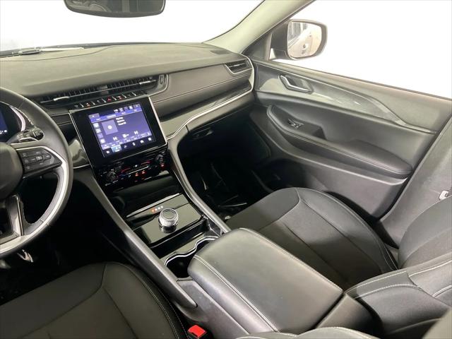 2023 Jeep Grand Cherokee Laredo 4x4