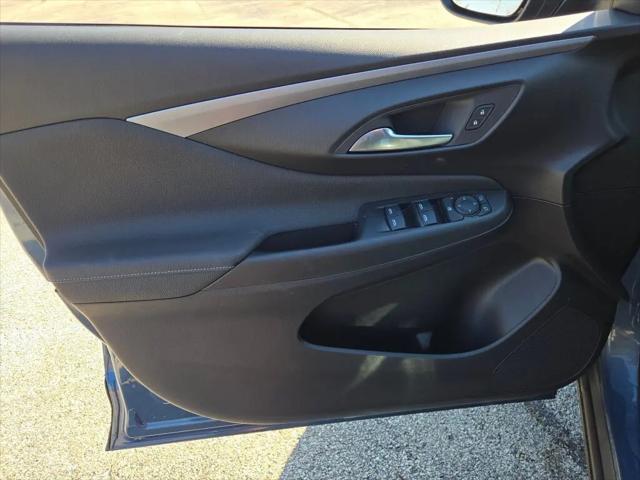 2026 Buick NV Preferred FWD
