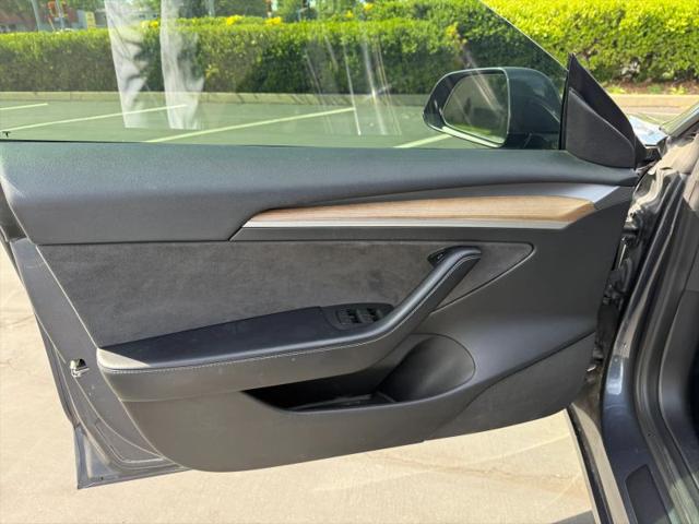 2022 Tesla Model 3 Rear-Wheel Drive