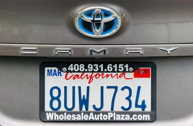 2021 Toyota Camry SE Hybrid