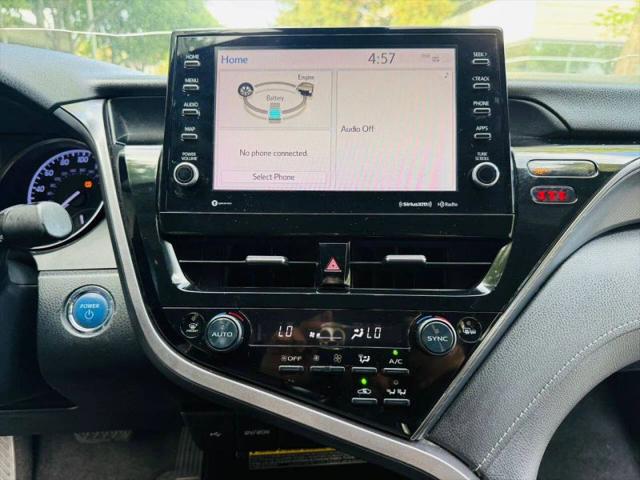 2021 Toyota Camry SE Hybrid