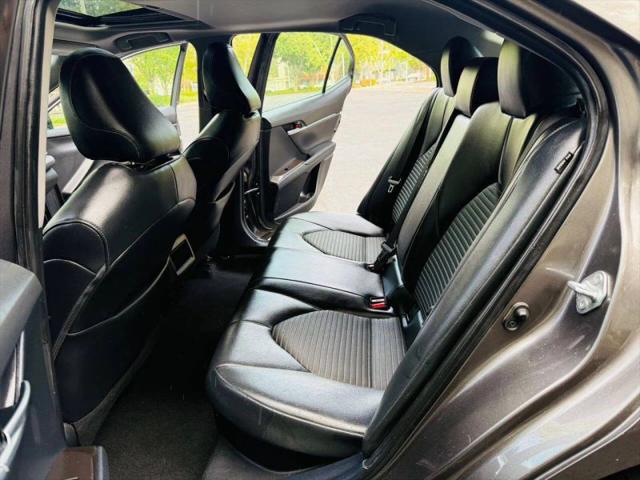 2021 Toyota Camry SE Hybrid