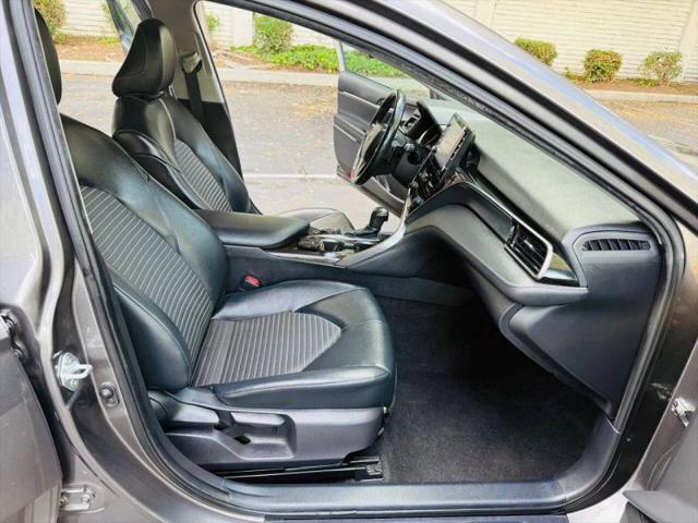 2021 Toyota Camry SE Hybrid
