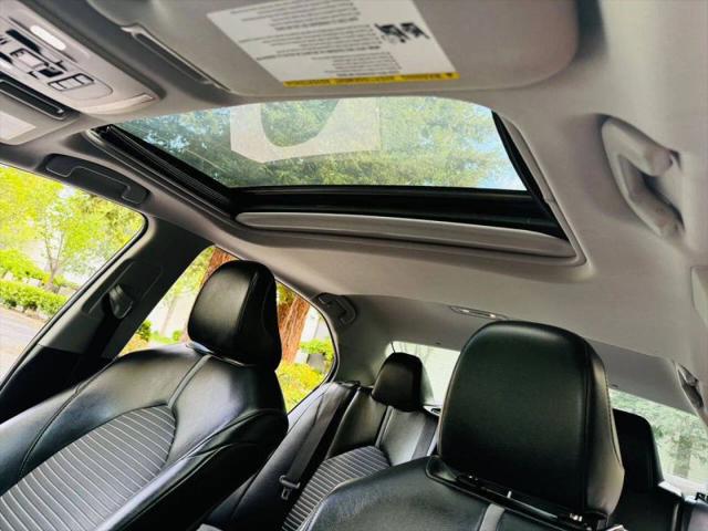 2021 Toyota Camry SE Hybrid