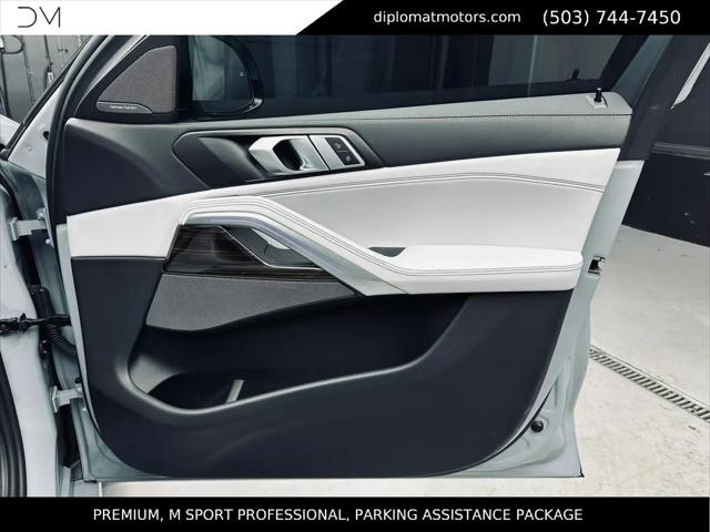 2025 BMW X6 xDrive40i