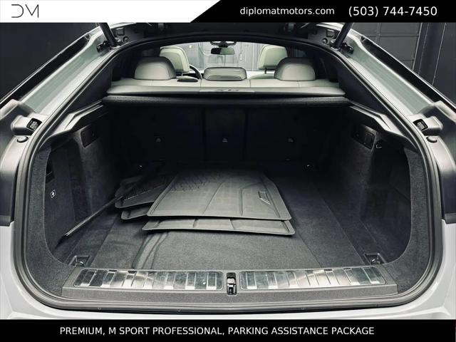 2025 BMW X6 xDrive40i