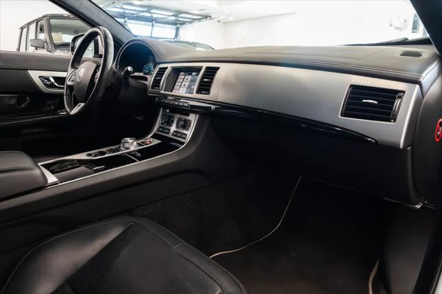 2013 Jaguar XF V6 SC