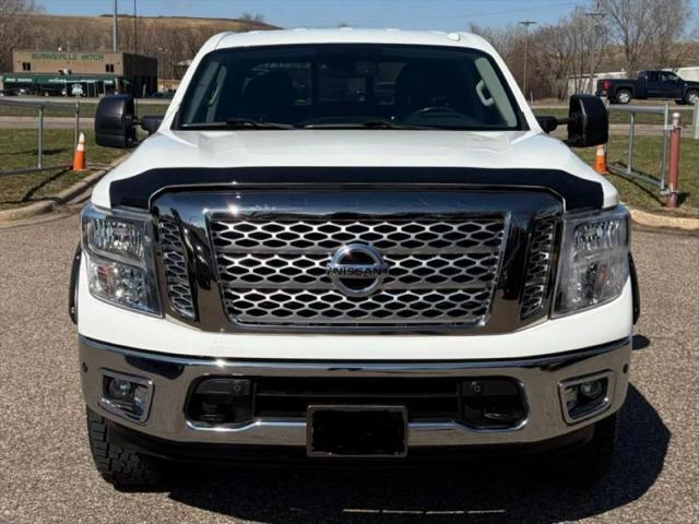 2017 Nissan Titan SV