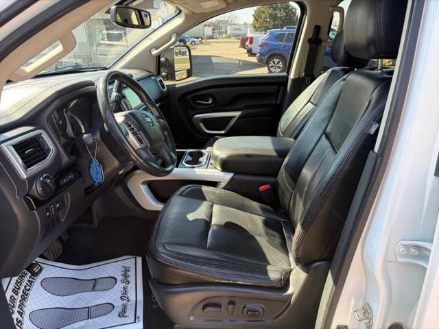 2017 Nissan Titan SV