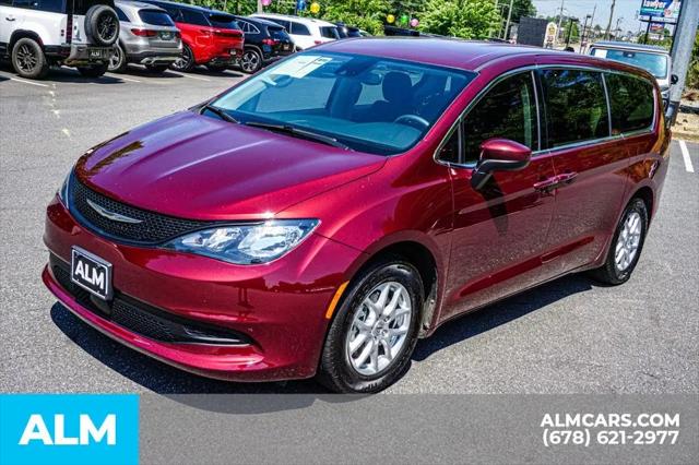 2023 Chrysler Voyager LX