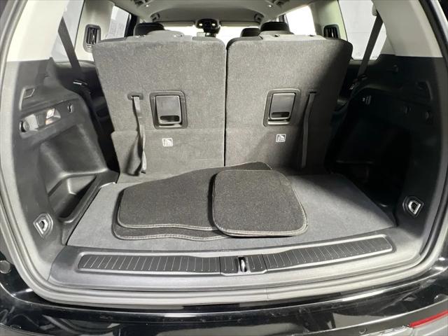 2023 Jeep Grand Cherokee L Laredo 4x4