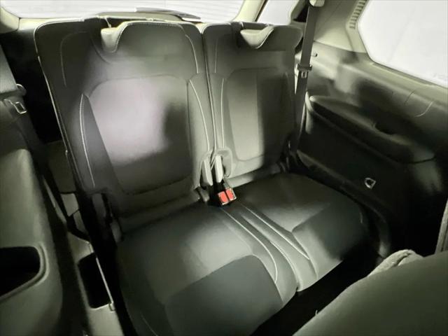 2023 Jeep Grand Cherokee L Laredo 4x4