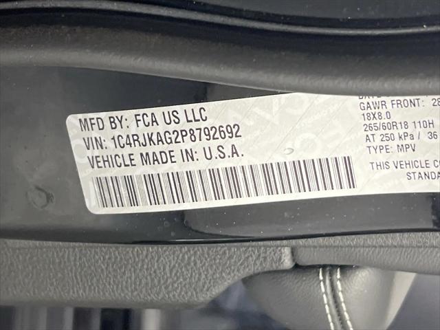 2023 Jeep Grand Cherokee L Laredo 4x4