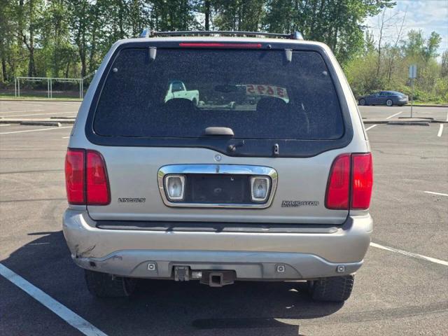 2000 Lincoln Navigator Base