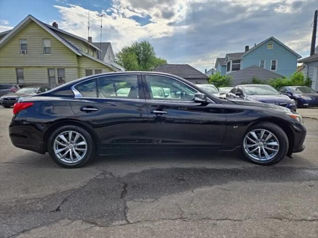 2014 INFINITI Q50 Premium