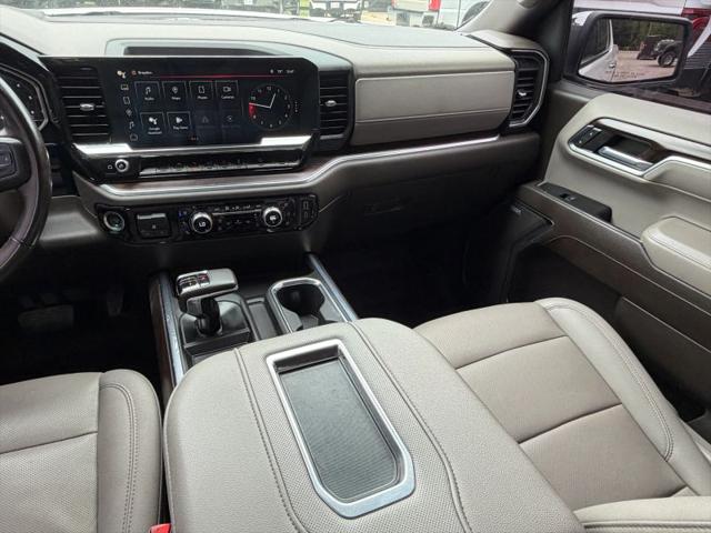 2022 GMC Sierra 1500 4WD Crew Cab Short Box SLT
