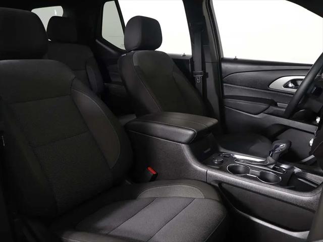 2023 Chevrolet Traverse AWD LT Cloth