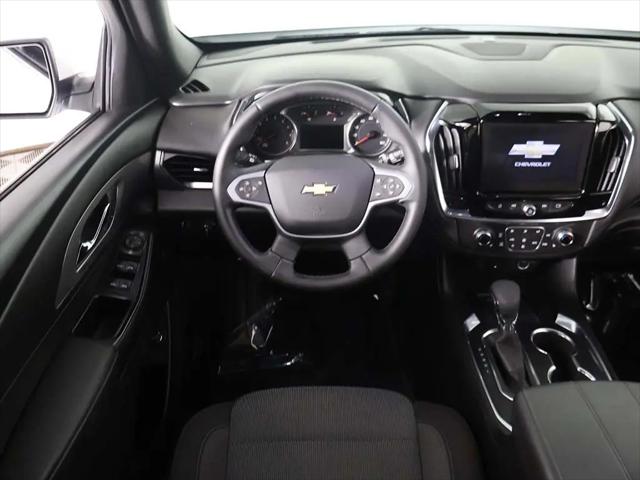 2023 Chevrolet Traverse AWD LT Cloth
