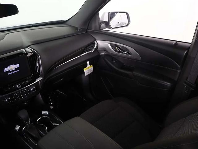 2023 Chevrolet Traverse AWD LT Cloth