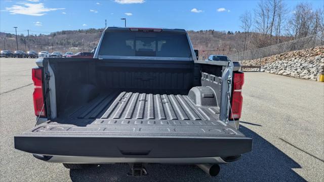2026 Chevrolet Silverado 2500HD Crew Cab, Standard Bed, High Country, 4WD
