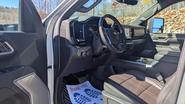 2026 Chevrolet Silverado 2500HD Crew Cab, Standard Bed, High Country, 4WD