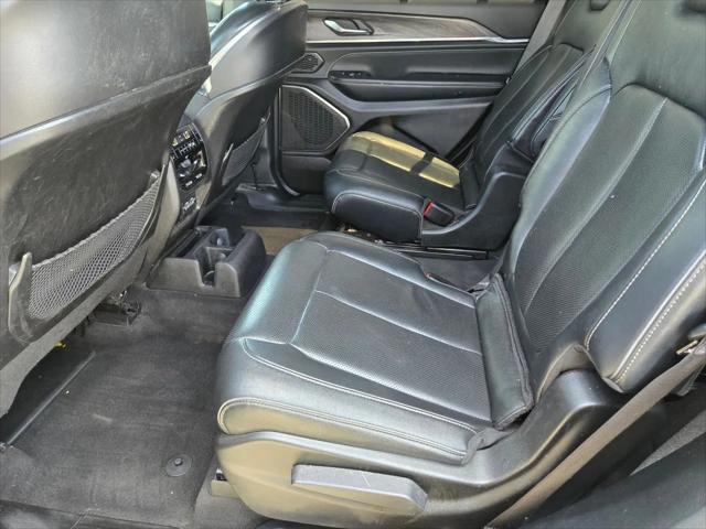 2022 Jeep Grand Cherokee L Overland 4x4