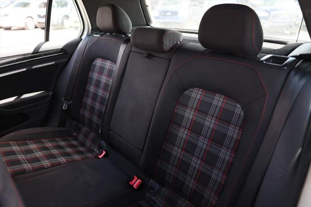 2015 Volkswagen Golf GTI 2.0T S 4-Door