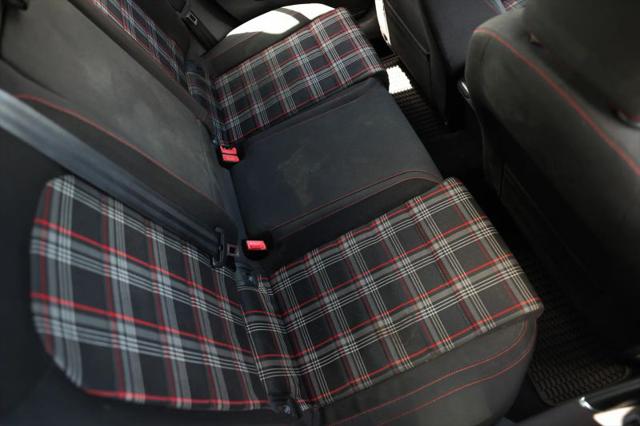 2015 Volkswagen Golf GTI 2.0T S 4-Door