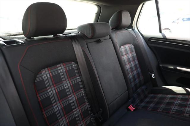 2015 Volkswagen Golf GTI 2.0T S 4-Door