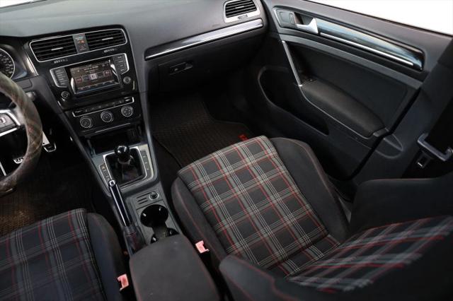 2015 Volkswagen Golf GTI 2.0T S 4-Door