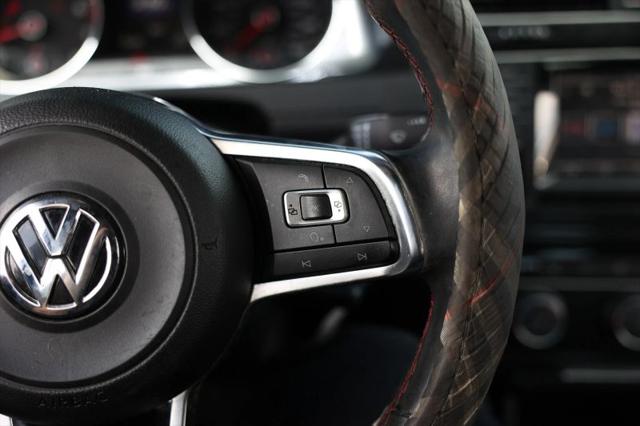 2015 Volkswagen Golf GTI 2.0T S 4-Door
