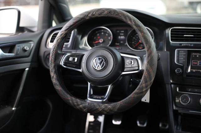 2015 Volkswagen Golf GTI 2.0T S 4-Door