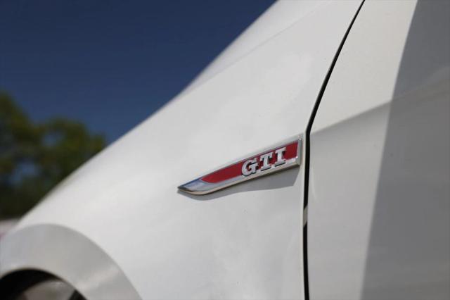 2015 Volkswagen Golf GTI 2.0T S 4-Door