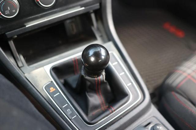 2015 Volkswagen Golf GTI 2.0T S 4-Door