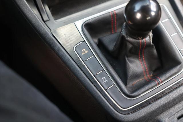2015 Volkswagen Golf GTI 2.0T S 4-Door