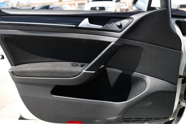 2015 Volkswagen Golf GTI 2.0T S 4-Door
