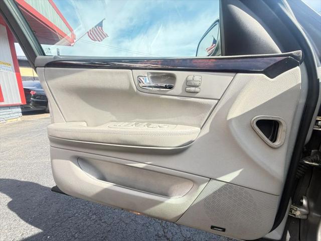 2011 Cadillac DTS Premium Collection