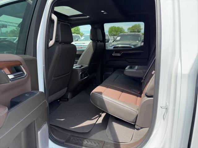 2023 GMC Sierra 1500 4WD Crew Cab Short Box Denali