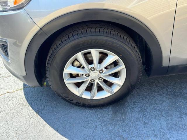 2017 Kia Sorento 3.3L LX