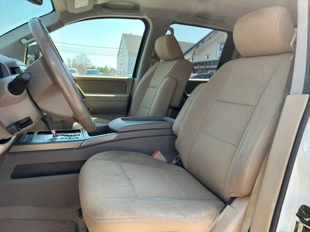 2012 Nissan Titan SV