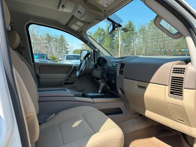 2012 Nissan Titan SV