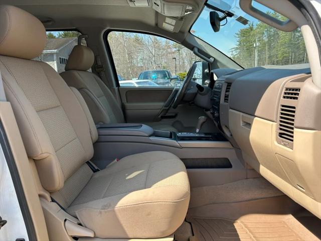 2012 Nissan Titan SV