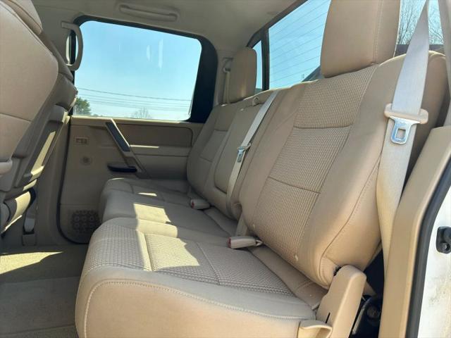 2012 Nissan Titan SV