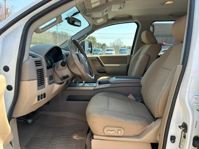 2012 Nissan Titan SV