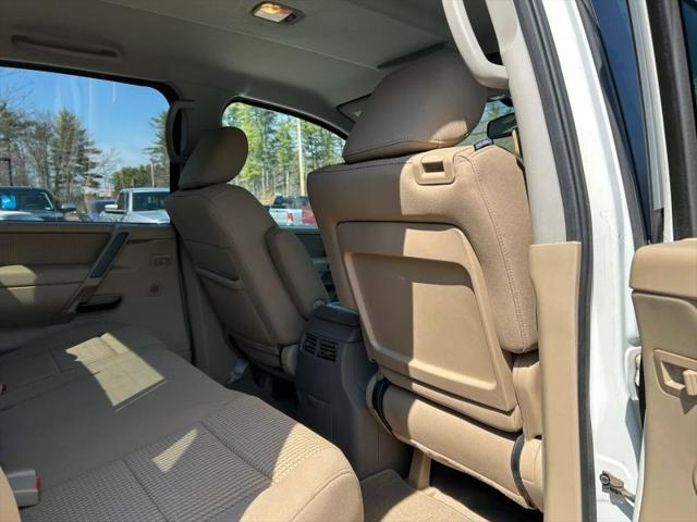 2012 Nissan Titan SV