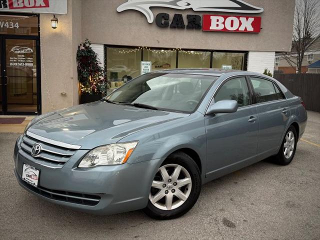 2005 Toyota Avalon XL for sale in Oakbrook Terrace, IL
